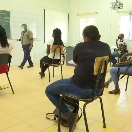 Nampula mantém curso nocturno enquanto prepara ensino à distância