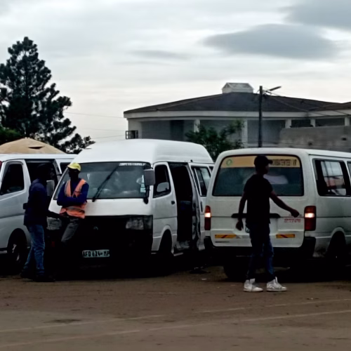 Novas tarifas de transporte interurbano em Moçambique aumentam preços significativamente