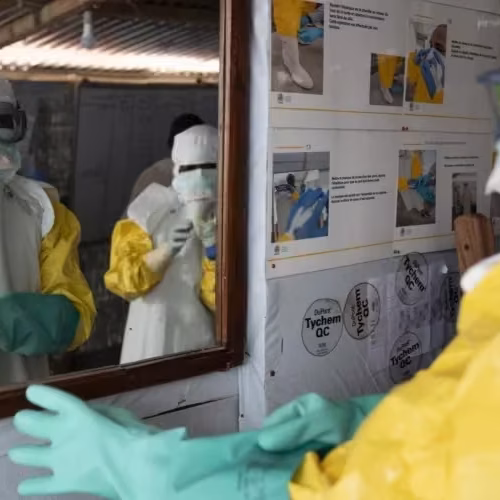 OMS declara emergência internacional por surto de ébola na África