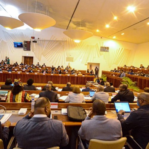 Parlamento aprova nova lei para o Sistema Nacional de Saúde em Moçambique