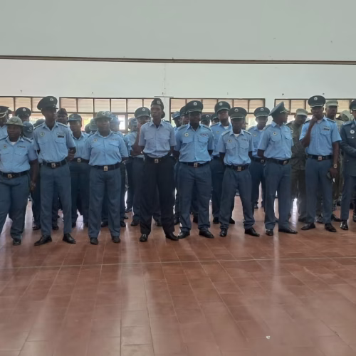 Polícia da Moçambique responsabiliza dez agentes por extorsão e conduta inadequada