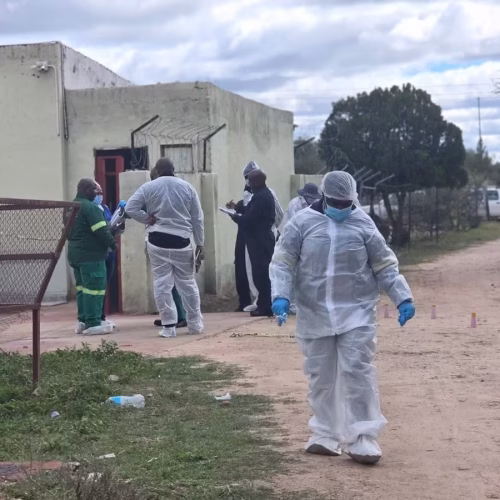Polícia mata três suspeitos de explosão de multibancos na África do Sul