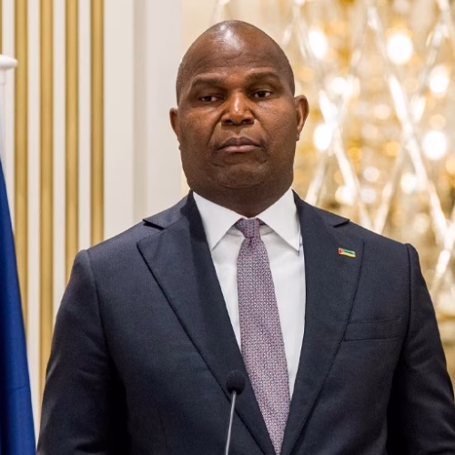 Presidente de Moçambique dialoga com Zelenskyy sobre cooperação bilateral