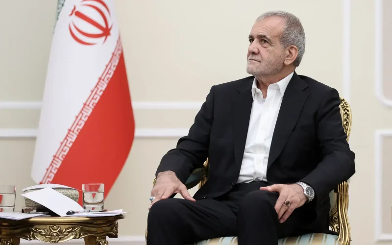 Presidente iraniano pede diálogo com manifestantes em meio a onda de protestos económicos