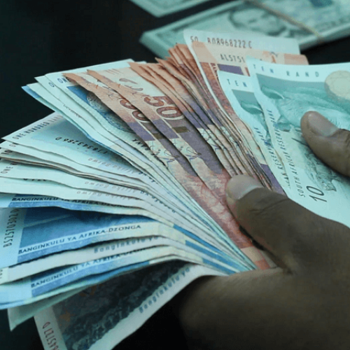 Pressão fiscal pode agravar falta de moeda estrangeira em Moçambique