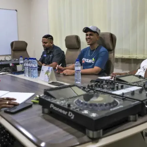 Primeira escola de DJ em Moçambique aposta na profissionalização do sector