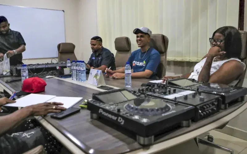Primeira escola de DJ em Moçambique aposta na profissionalização do sector