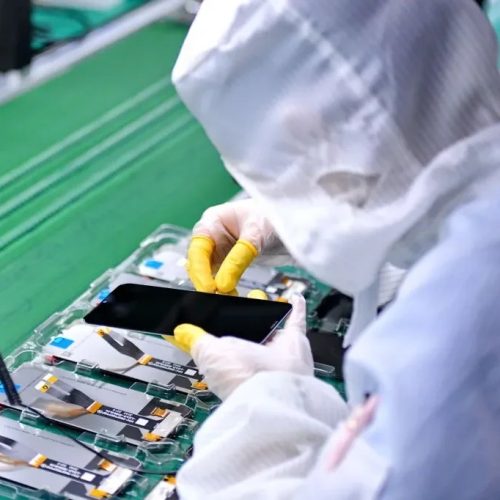 Primeira pedra de fábrica de telemóveis e laptops é lançada em Moçambique