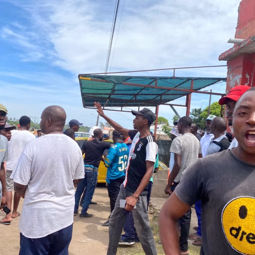 Protesto de transportadores contra ‘piratas’ paralisa rota T3 em Maputo