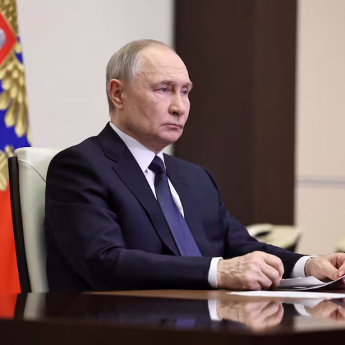 Putin aceita pedido de Trump para suspender ataques, confirma Kremlin