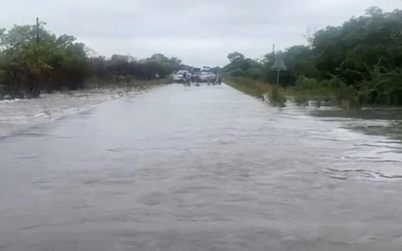 Chuvas provocam corte da Estrada Nacional Número 1 na Manhiça