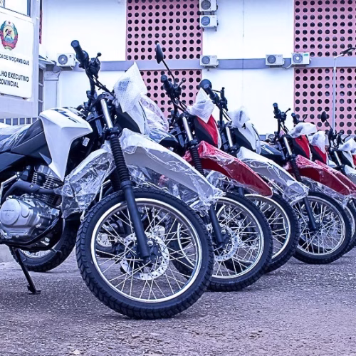 Cabo Delgado reforça serviços de saúde com nova ambulância e 34 motorizadas