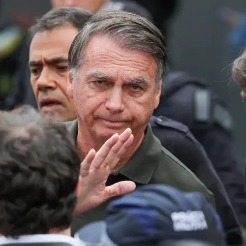 Senado brasileiro aprova projecto de lei que pode reduzir pena de Jair Bolsonaro