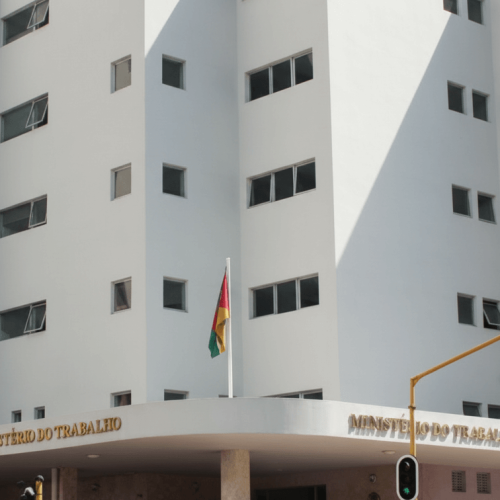 Tolerância de ponto para trabalhadores no fim de ano e em Janeiro de 2026