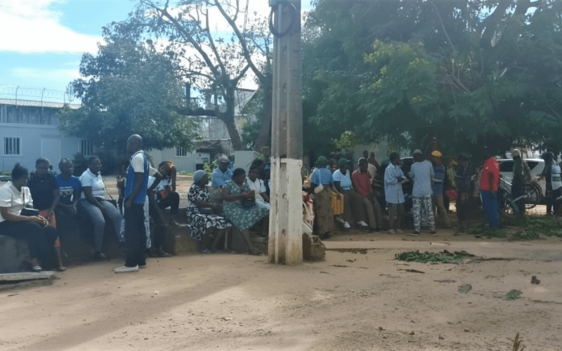 Trabalhadores de Quelimane paralisam actividades por atraso salarial de seis meses
