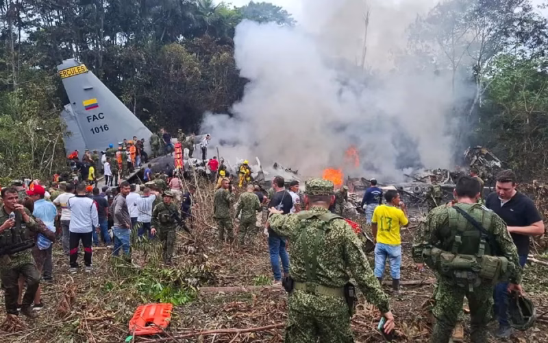Avião militar cai na Colômbia e provoca 66 vítimas mortais