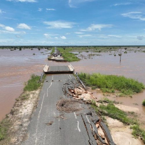 Transbordo do Incomáti volta a cortar a N1 e isola Maputo do resto do país