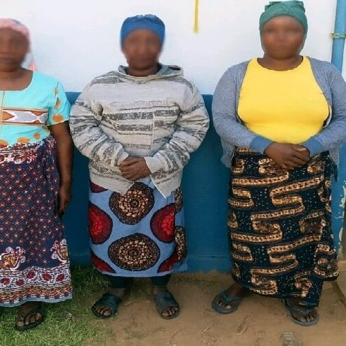 Três irmãs detidas por planearem a morte da própria mãe em Zavala