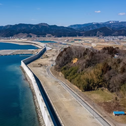 Tsunami atinge costa norte do Japão após violento sismo
